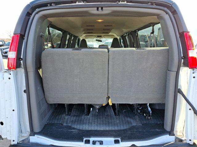 2023 GMC Savana Passenger 3500 Vehicle Photo in PAWLING, NY 12564-3219