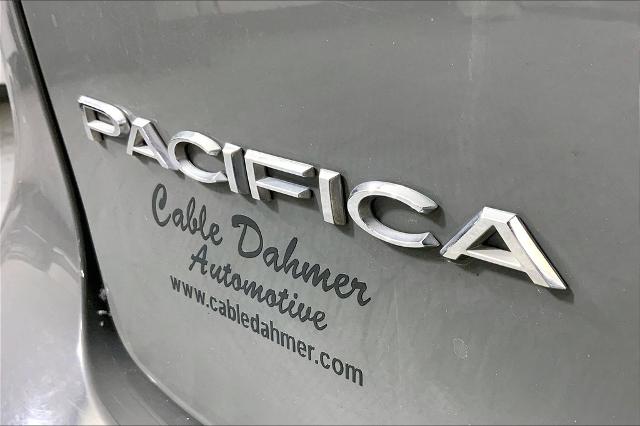 2022 Chrysler Pacifica Vehicle Photo in Lees Summit, MO 64086
