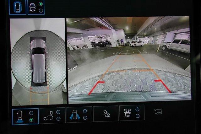 2025 GMC Yukon XL Vehicle Photo in PUYALLUP, WA 98371-4149