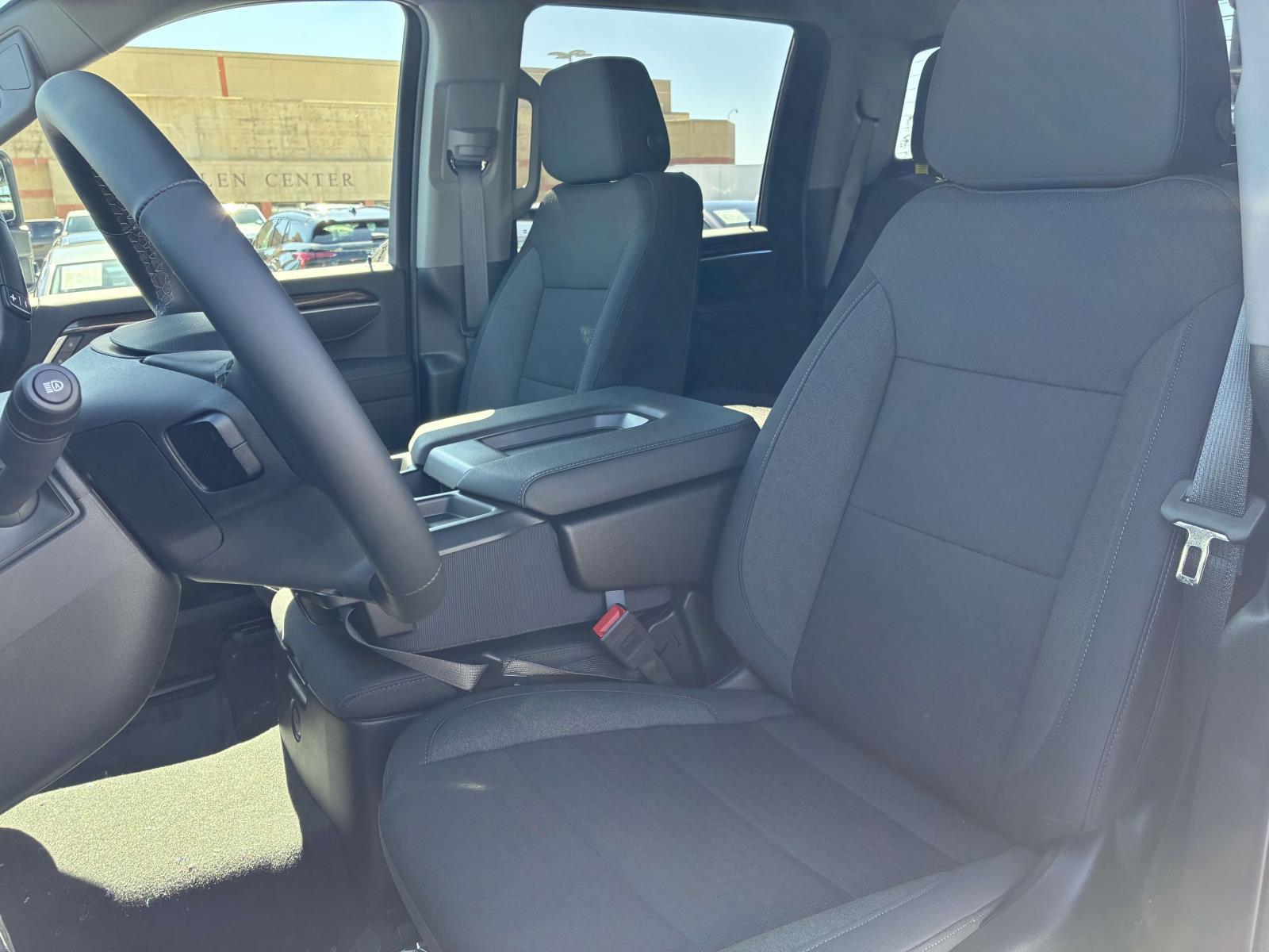 2025 Chevrolet Silverado 2500 HD Vehicle Photo in LOS ANGELES, CA 90007-3794