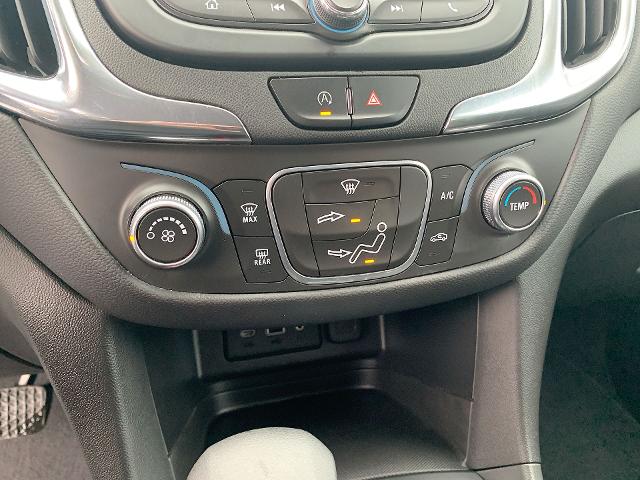 2022 Chevrolet Equinox Vehicle Photo in MOON TOWNSHIP, PA 15108-2571