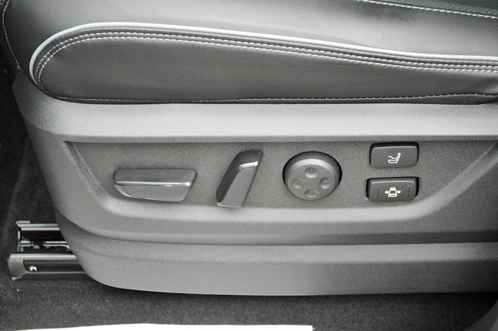 2025 INFINITI QX80 Vehicle Photo in Houston, TX 77090