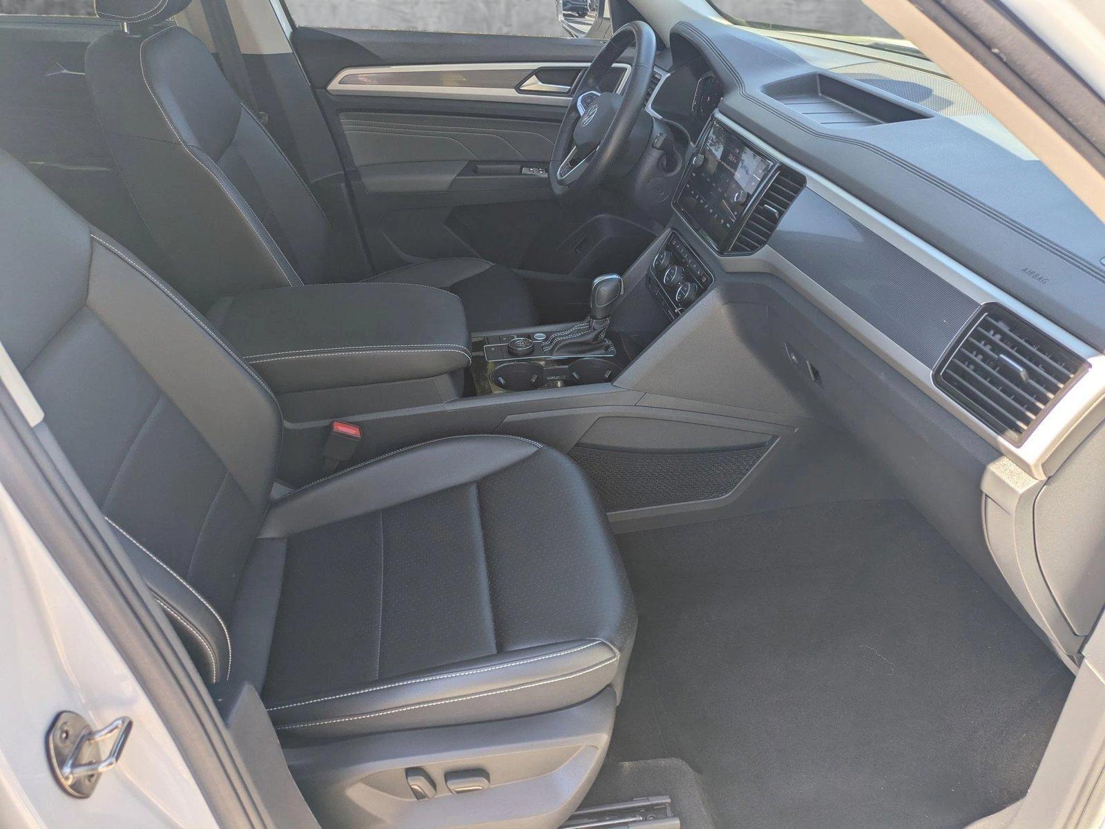 2022 Volkswagen Atlas Vehicle Photo in Sarasota, FL 34231