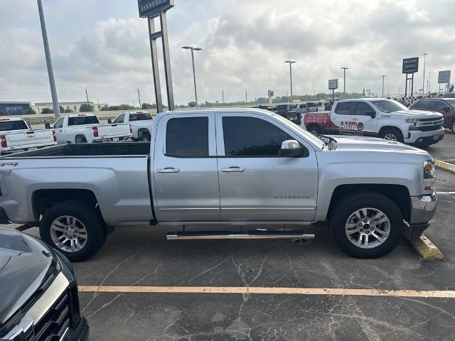 2017 Chevrolet Silverado 1500 Vehicle Photo in ROSENBERG, TX 77471-5675