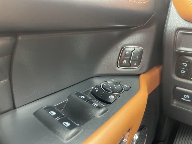 2023 Ford Expedition Max Vehicle Photo in MEDINA, OH 44256-9631