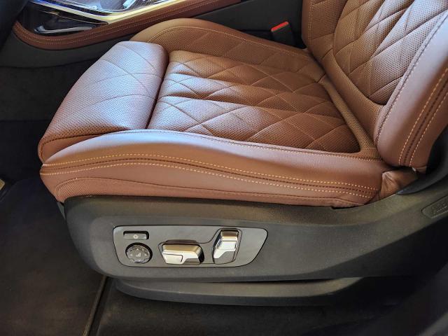 2024 BMW X7 xDrive40i Vehicle Photo in PLANO, TX 75024