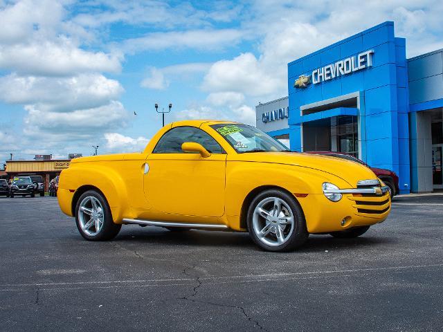 2004 Chevrolet SSR Vehicle Photo in MADISON, IN 47250-1611