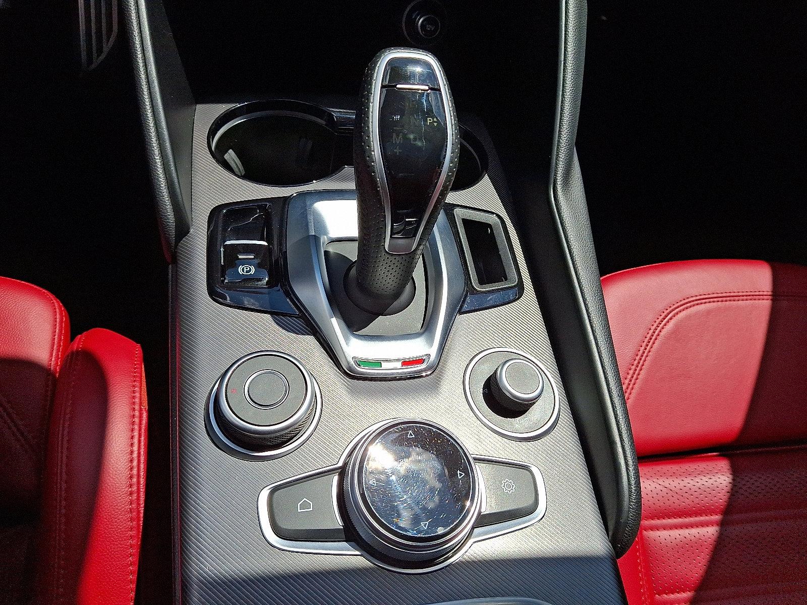 2022 Alfa Romeo Giulia Vehicle Photo in Willow Grove, PA 19090