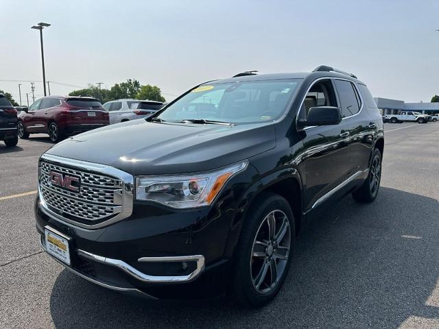 2017 GMC Acadia Vehicle Photo in COLUMBIA, MO 65203-3903