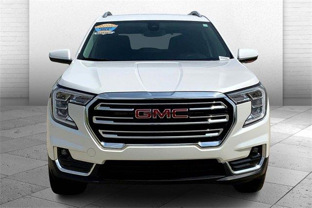 2024 GMC Terrain Vehicle Photo in TOPEKA, KS 66609-0000