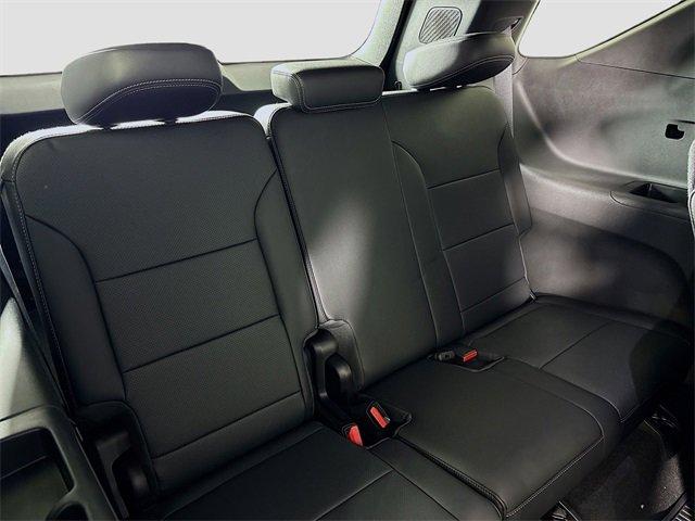 2025 Chevrolet Traverse Vehicle Photo in PUYALLUP, WA 98371-4149
