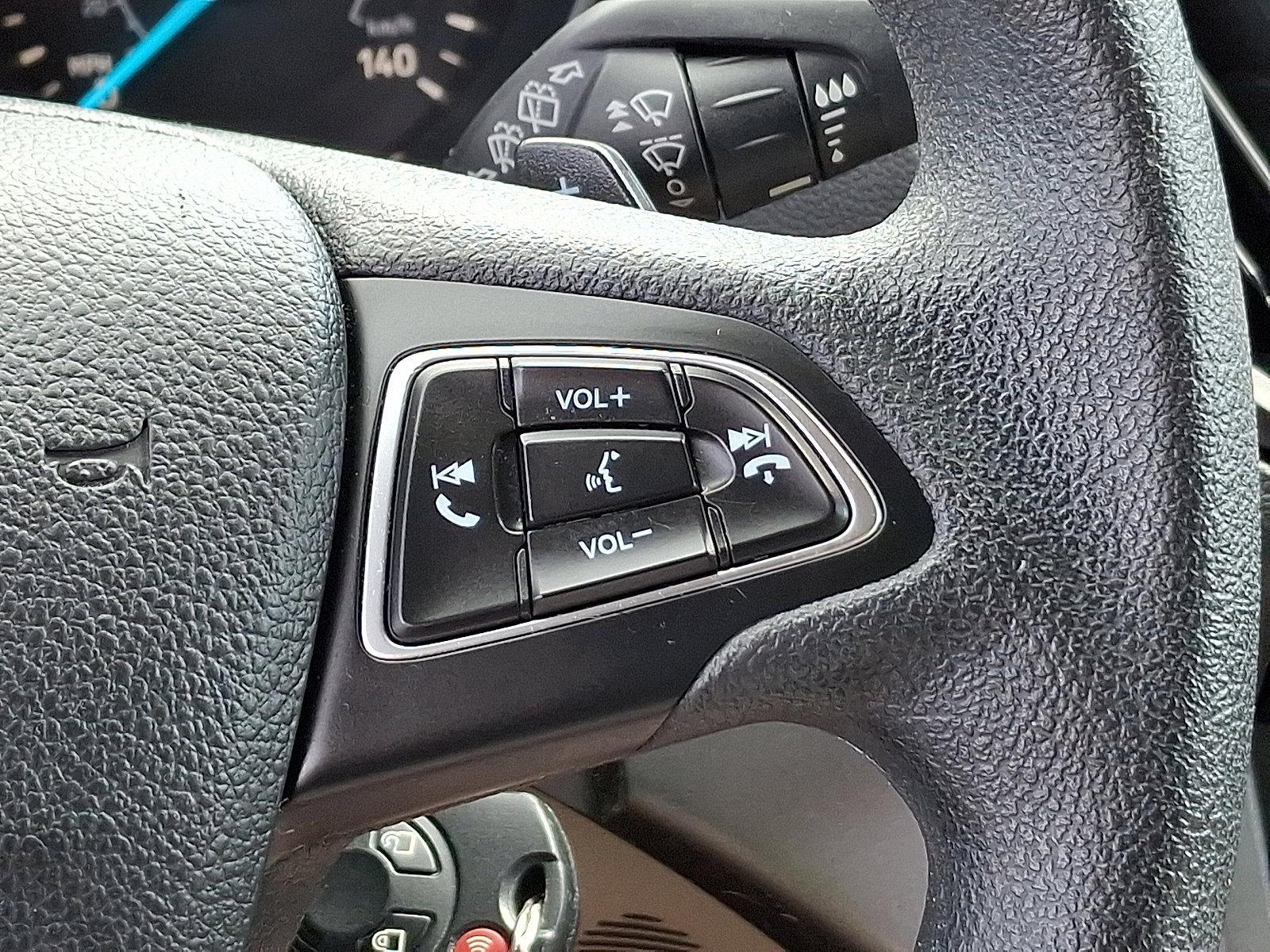 2017 Ford Escape Vehicle Photo in Trevose, PA 19053