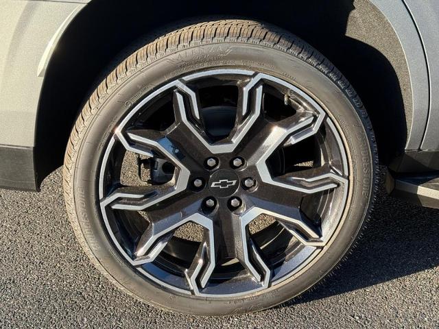 2025 Chevrolet Tahoe Vehicle Photo in COLUMBIA, MO 65203-3903
