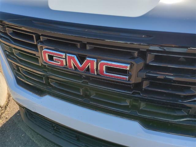 2025 GMC Acadia Vehicle Photo in GOODYEAR, AZ 85338-1310