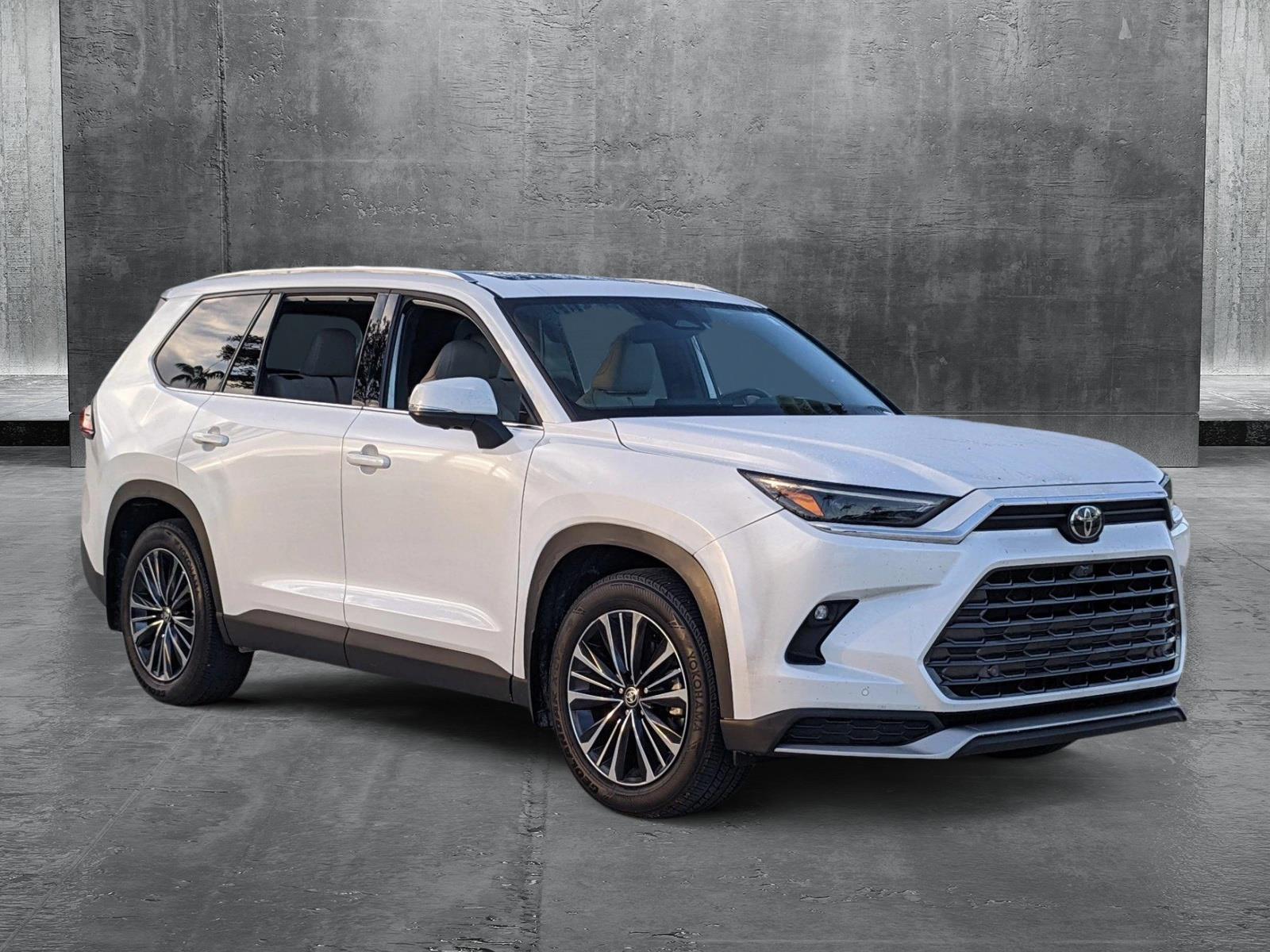 2024 Toyota Grand Highlander Vehicle Photo in Davie, FL 33331