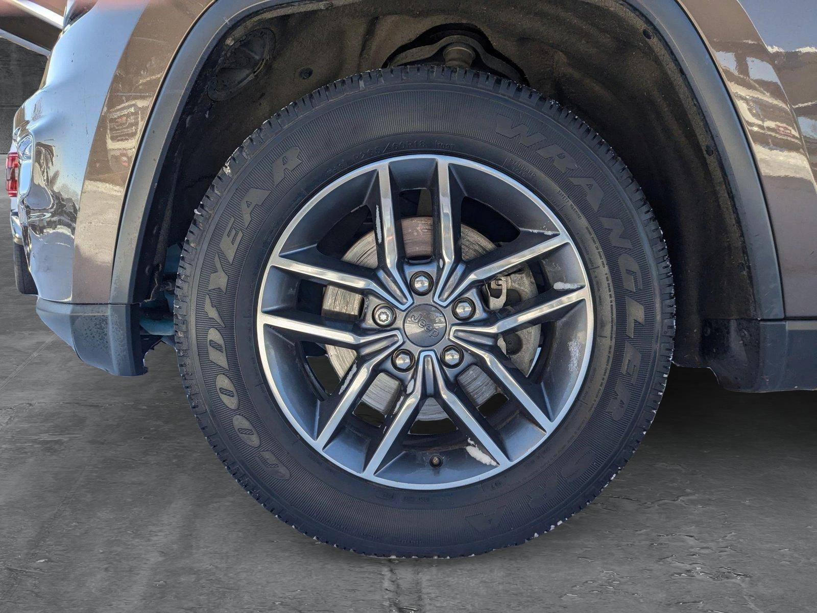 2017 Jeep Grand Cherokee Vehicle Photo in LONE TREE, CO 80124-2750