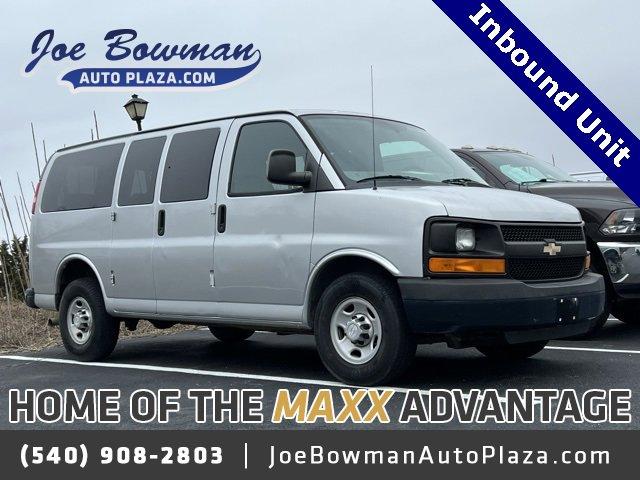 2014 Chevrolet Express Passenger Vehicle Photo in HARRISONBURG, VA 22801-8763