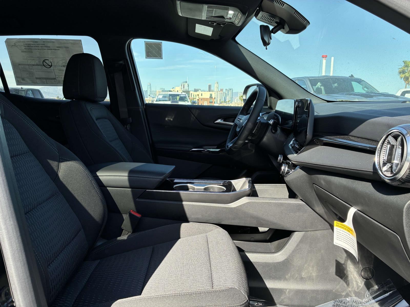 2025 Chevrolet Equinox Vehicle Photo in LOS ANGELES, CA 90007-3794