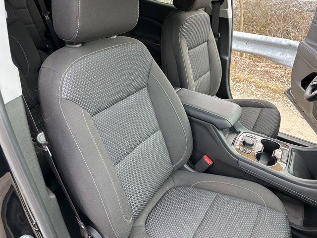 2023 GMC Acadia Vehicle Photo in MEDINA, OH 44256-9631