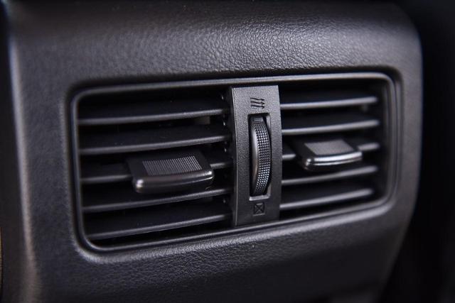 2025 Nissan Rogue Vehicle Photo in Ballwin, MO 63011