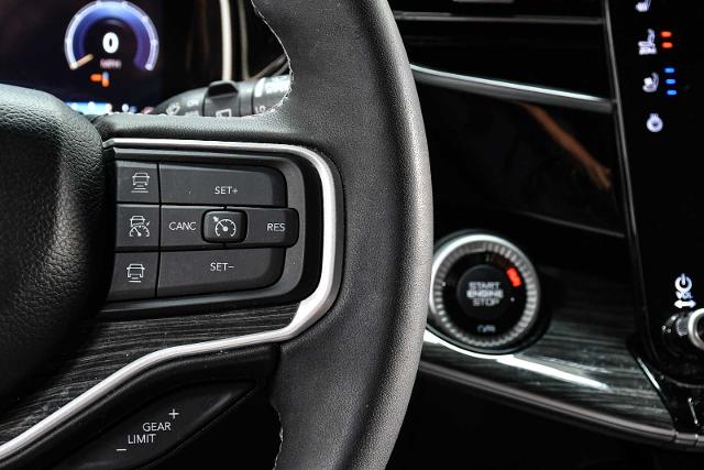 2022 Jeep Wagoneer Vehicle Photo in DALLAS, TX 75235