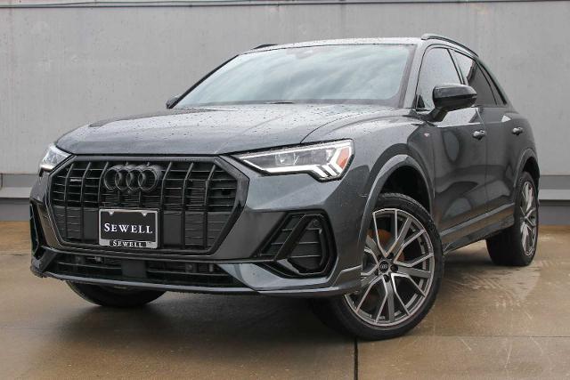 2025 Audi Q3 Vehicle Photo in SUGAR LAND, TX 77478