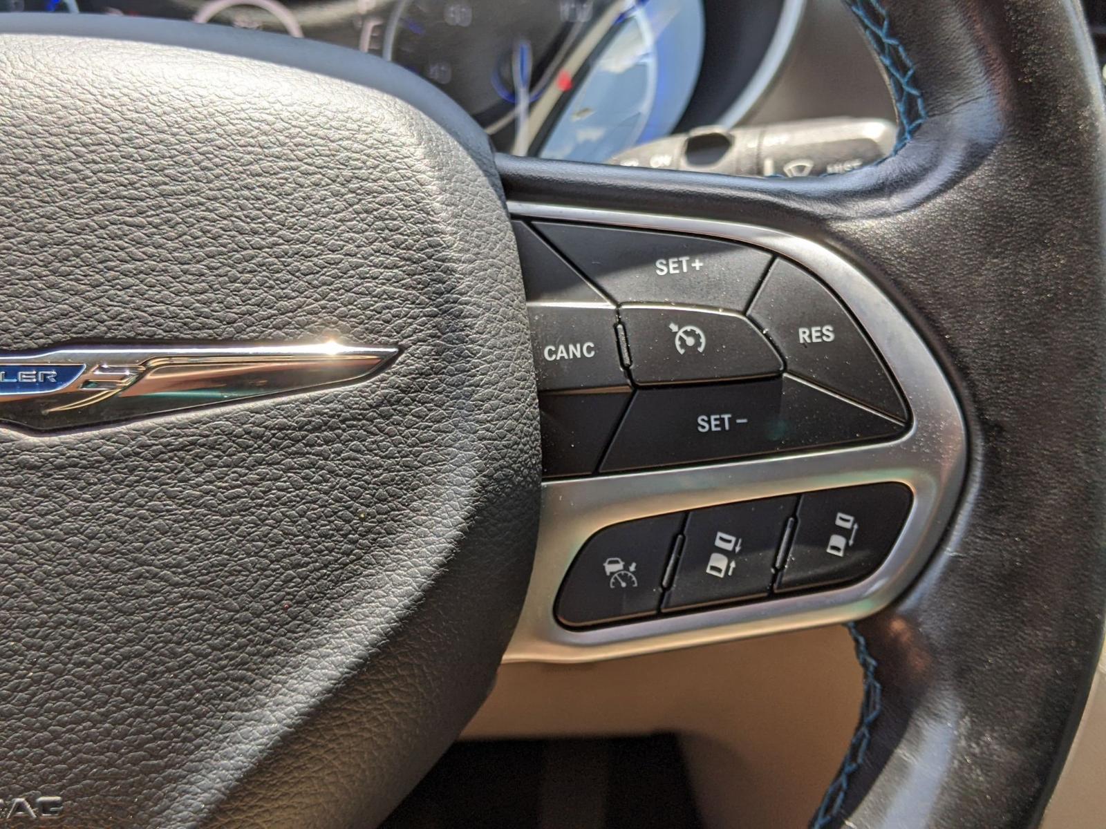 2021 Chrysler Pacifica Vehicle Photo in Seguin, TX 78155