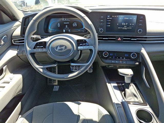 2025 Hyundai ELANTRA Vehicle Photo in Philadelphia, PA 19116