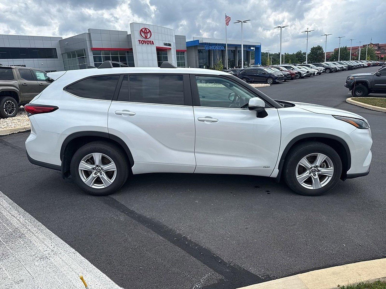 2023 Toyota Highlander Vehicle Photo in Harrisburg, PA 17111
