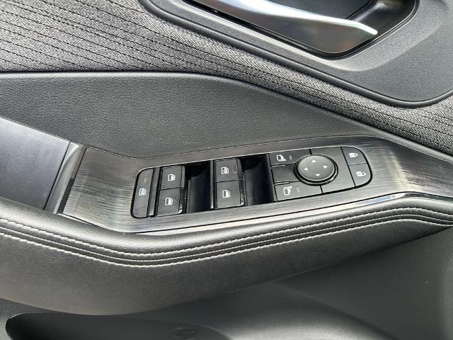 2022 Nissan Rogue Vehicle Photo in Statesboro, GA 30458