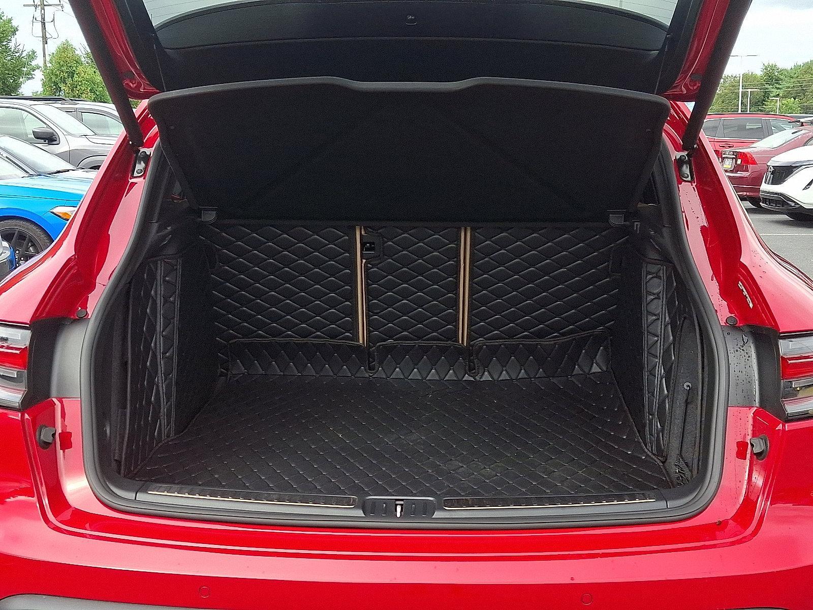 2024 Porsche Macan Vehicle Photo in Mechanicsburg, PA 17050-2306