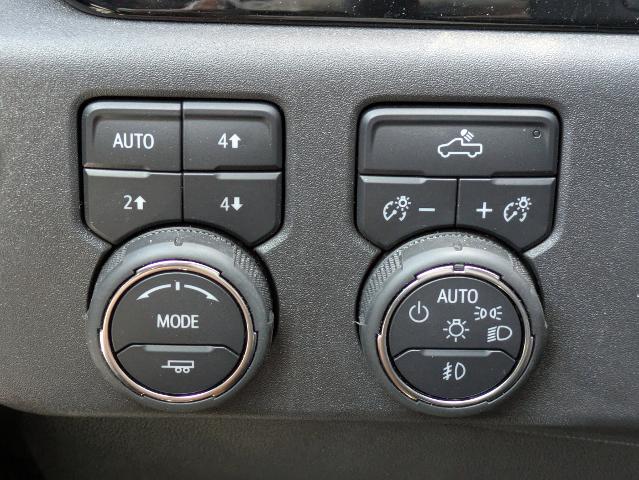 2024 Chevrolet Silverado 1500 Vehicle Photo in BRUNSWICK, GA 31525-1881