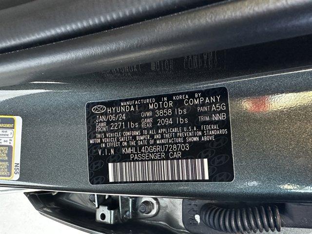 2024 Hyundai ELANTRA Vehicle Photo in Nashua, NH 03060