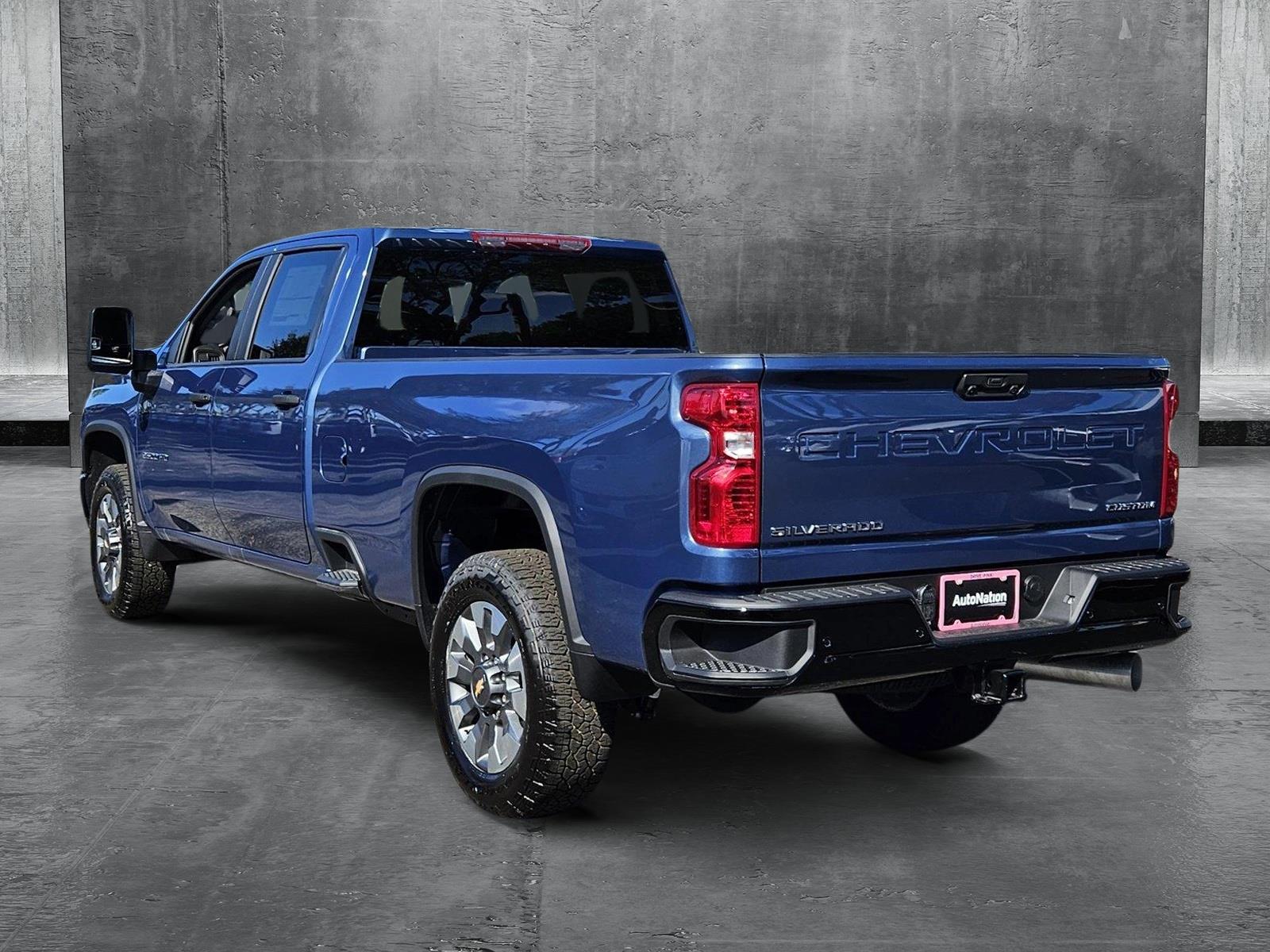 2025 Chevrolet Silverado 2500 HD Vehicle Photo in GREENACRES, FL 33463-3207