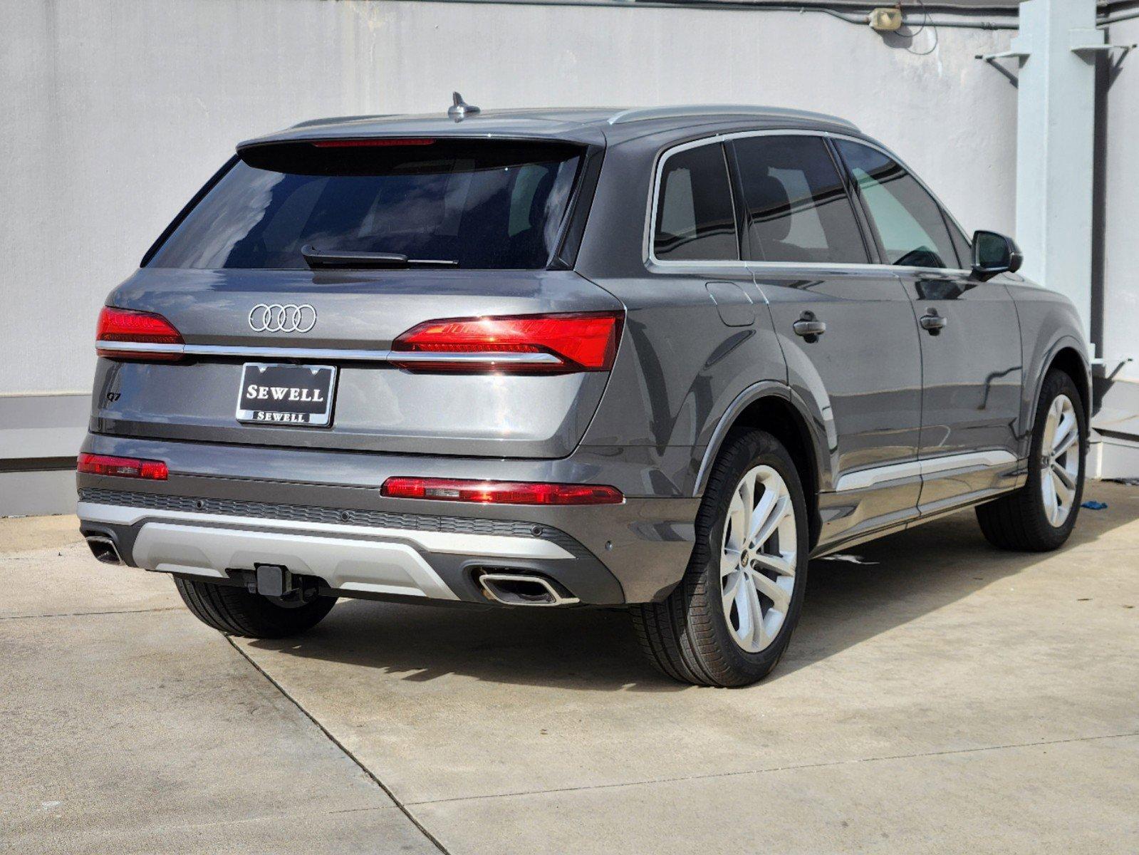 2025 Audi Q7 Vehicle Photo in SUGAR LAND, TX 77478