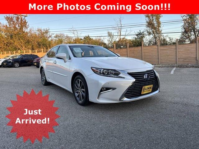 2017 Lexus ES 300h Vehicle Photo in San Antonio, TX 78230