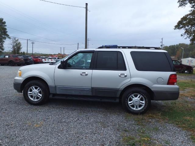 Used 2005 Ford Expedition XLT with VIN 1FMPU155X5LA52749 for sale in Hartselle, AL