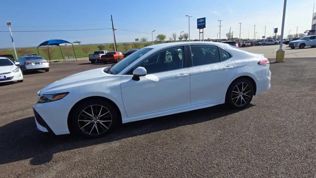 2021 Toyota Camry Vehicle Photo in NEDERLAND, TX 77627-8017