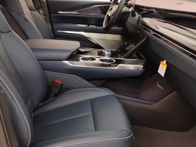 2025 Cadillac ESCALADE IQ Vehicle Photo in PINEVILLE, NC 28134-8495