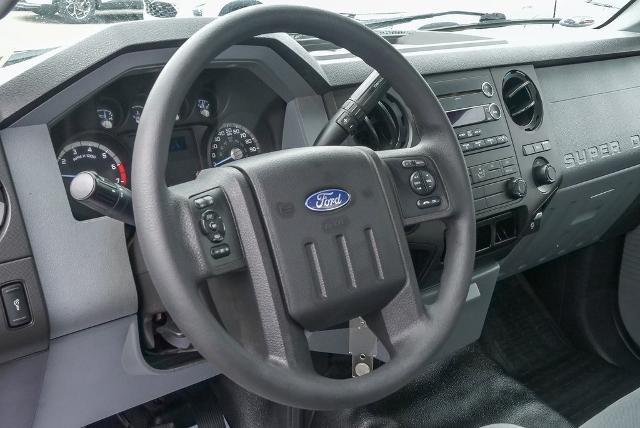 2016 Ford Super Duty F-250 SRW Vehicle Photo in VENTURA, CA 93003-8585