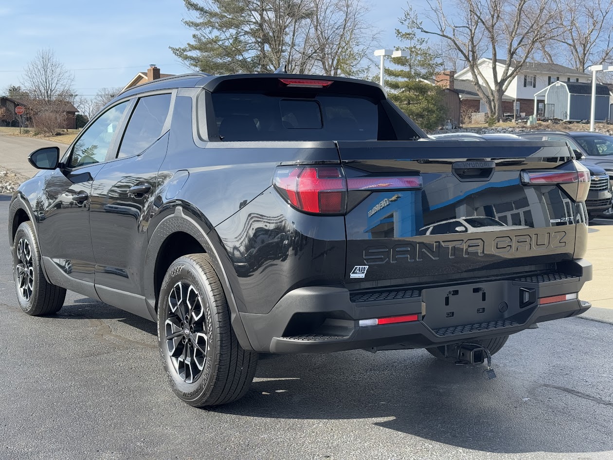 2023 Hyundai Santa Cruz Vehicle Photo in BOONVILLE, IN 47601-9633