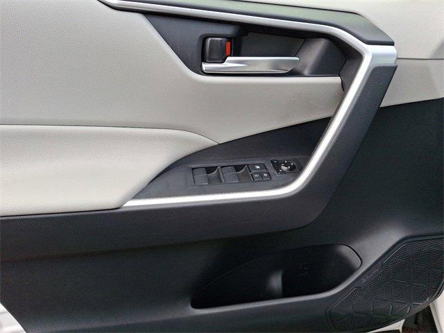 2019 Toyota RAV4 Vehicle Photo in Willow Grove, PA 19090