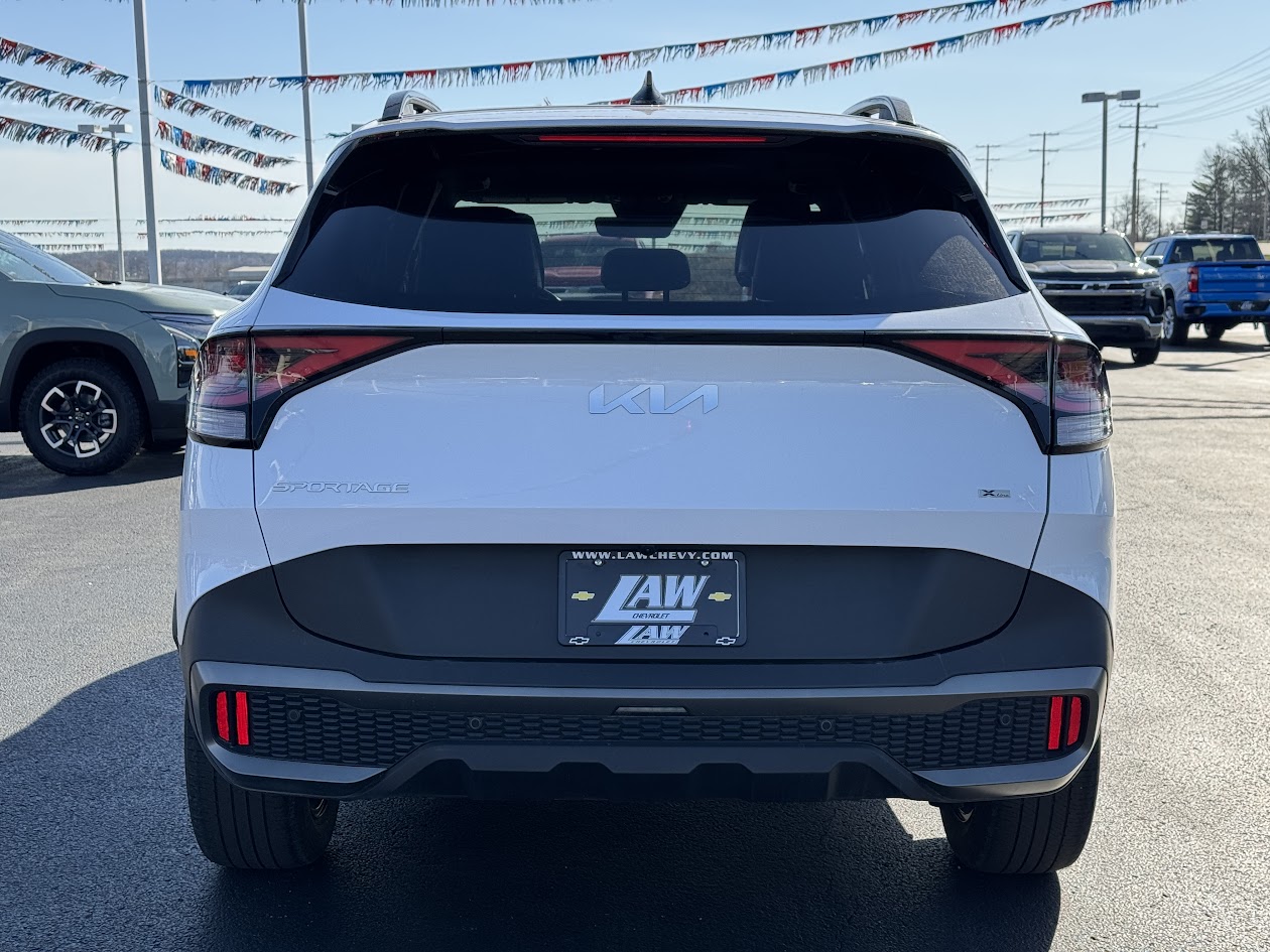 2023 Kia Sportage Vehicle Photo in BOONVILLE, IN 47601-9633
