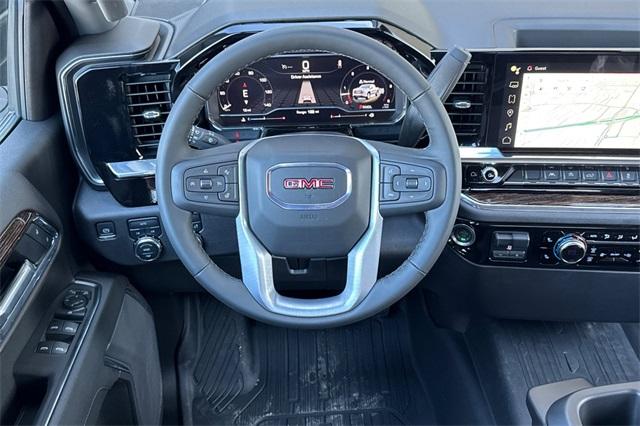 2025 GMC Sierra 1500 Vehicle Photo in ELK GROVE, CA 95757-8703
