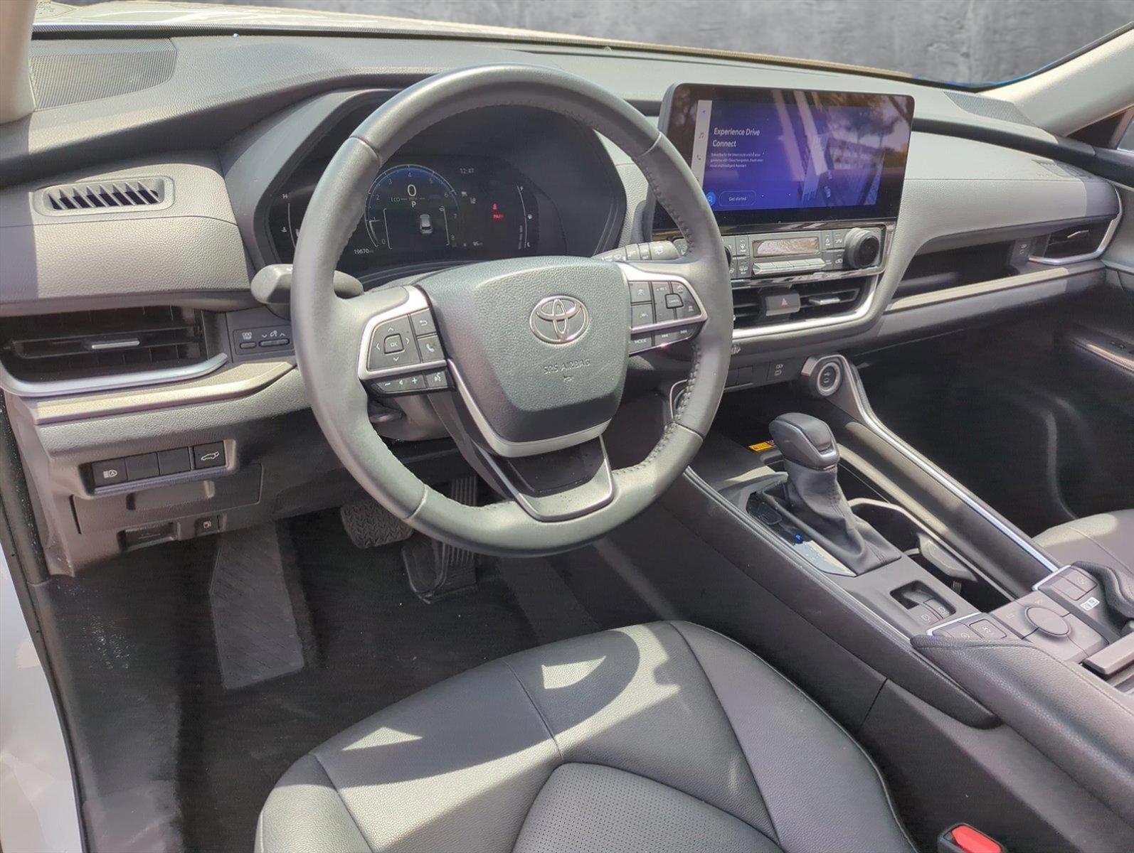 2024 Toyota Grand Highlander Vehicle Photo in Ft. Myers, FL 33907