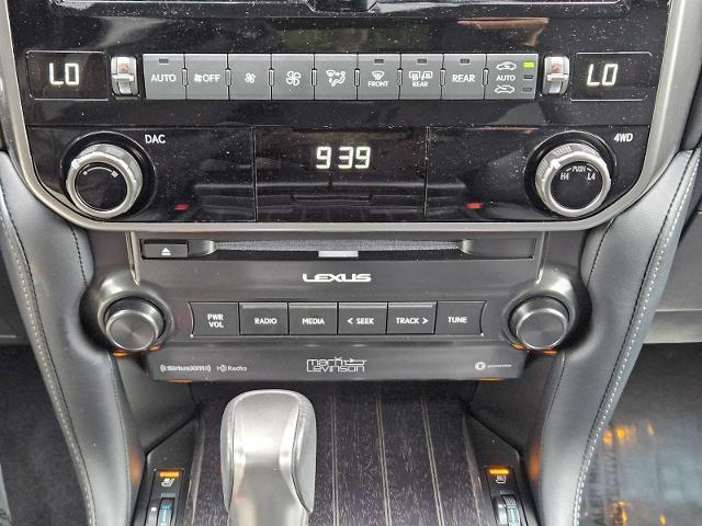 2023 Lexus GX 460 Vehicle Photo in FORT WORTH, TX 76132