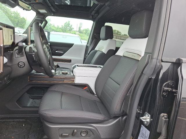 2025 GMC HUMMER EV Pickup Vehicle Photo in TREVOSE, PA 19053-4984