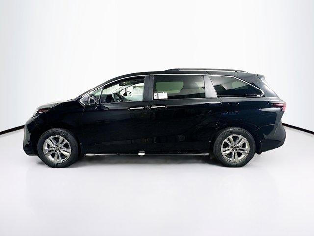 2025 Toyota Sienna Vehicle Photo in Flemington, NJ 08822
