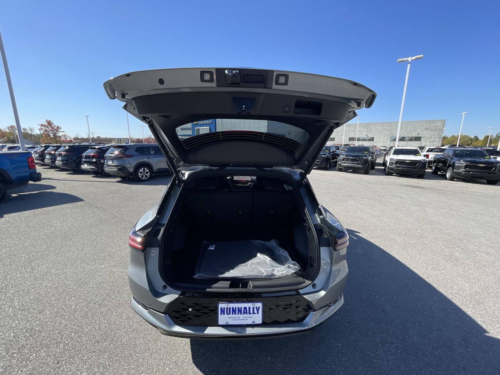 2025 Chevrolet Equinox EV Vehicle Photo in BENTONVILLE, AR 72712-4322