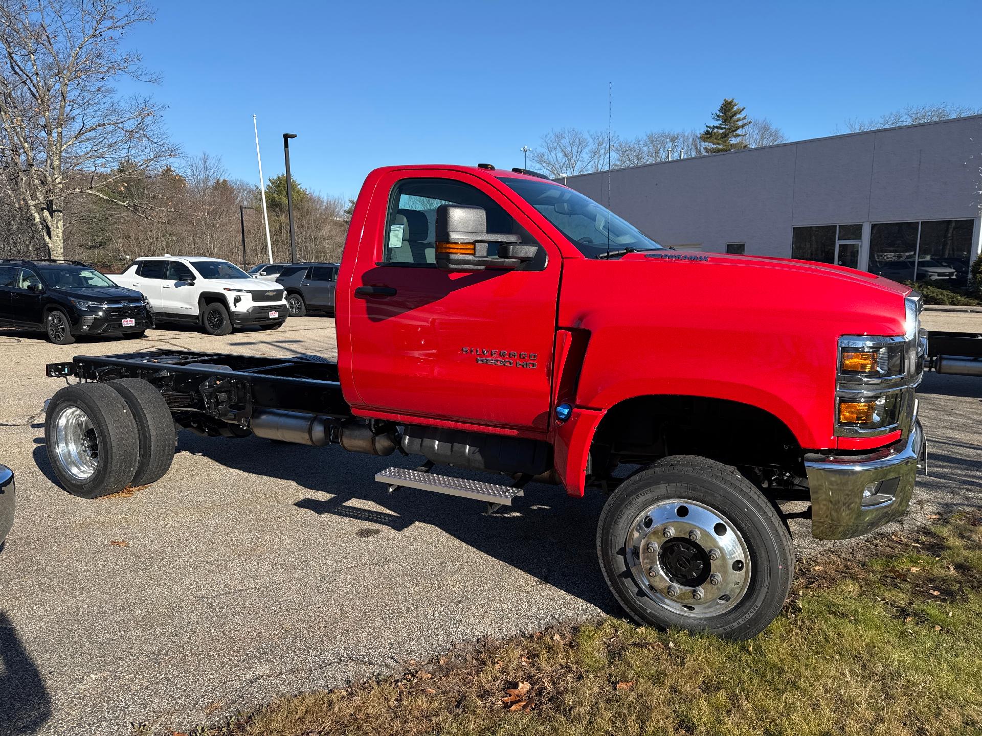 2024 Chevrolet Silverado 5500 HD Vehicle Photo in SOUTH PORTLAND, ME 04106-1997
